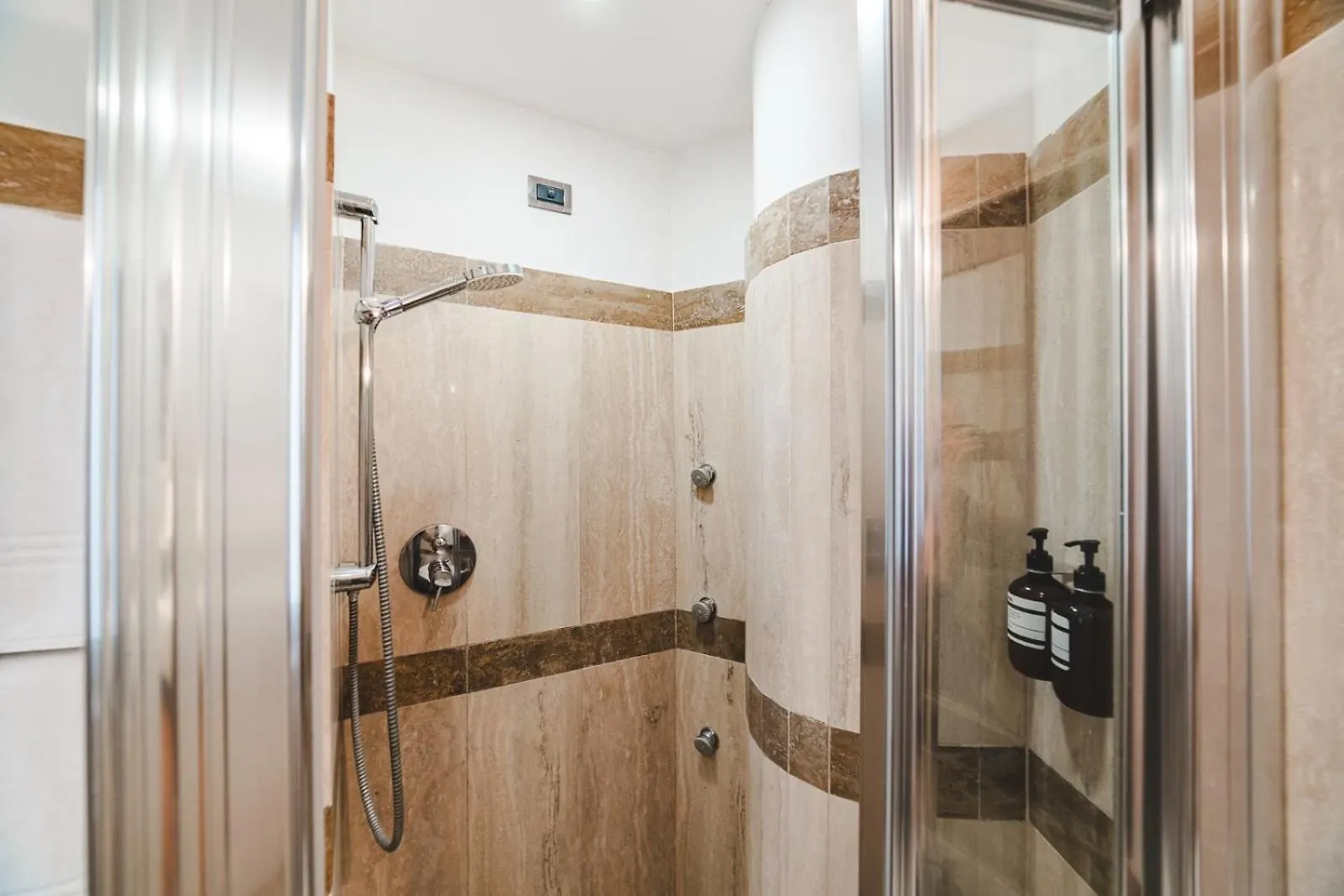 Elegant Apartment Vallombrosa 55 Rome Italy